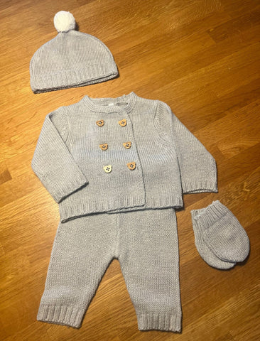 4 piece knitted set