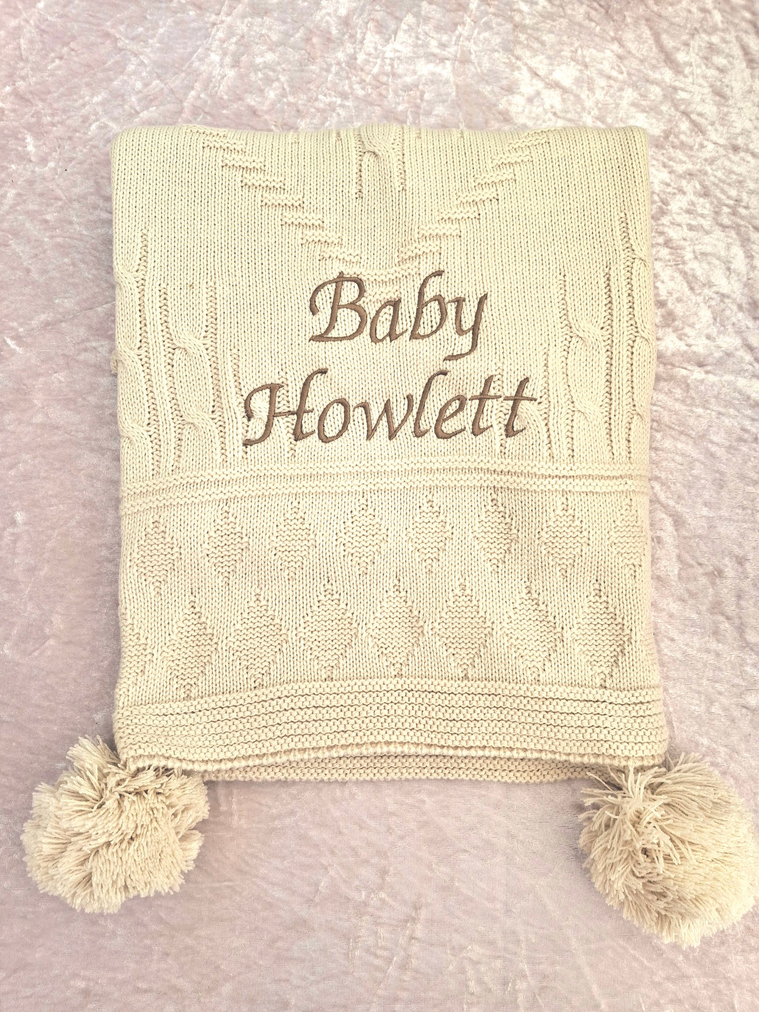 Personalised knitted blanket